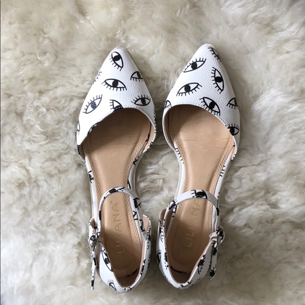 Black & White Eye Flats